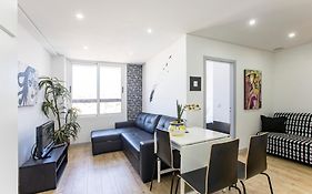1BR Flat in Trindade w/ AC by metro station